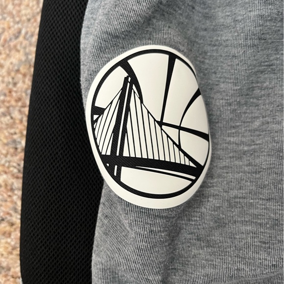 ⭐️EUC - Nike Dri-Fit NBA Golden State Warriors Gray Sweatpants Boys Size XL - Picture 4 of 9